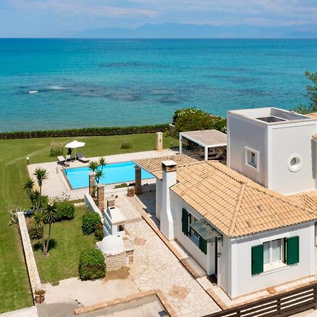 Beachfront Villa Victoras - With Private Beach Sidari  Ngoại thất bức ảnh