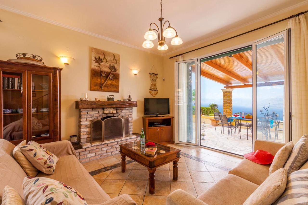 Beachfront Villa Victoras - With Private Beach Sidari  Ngoại thất bức ảnh