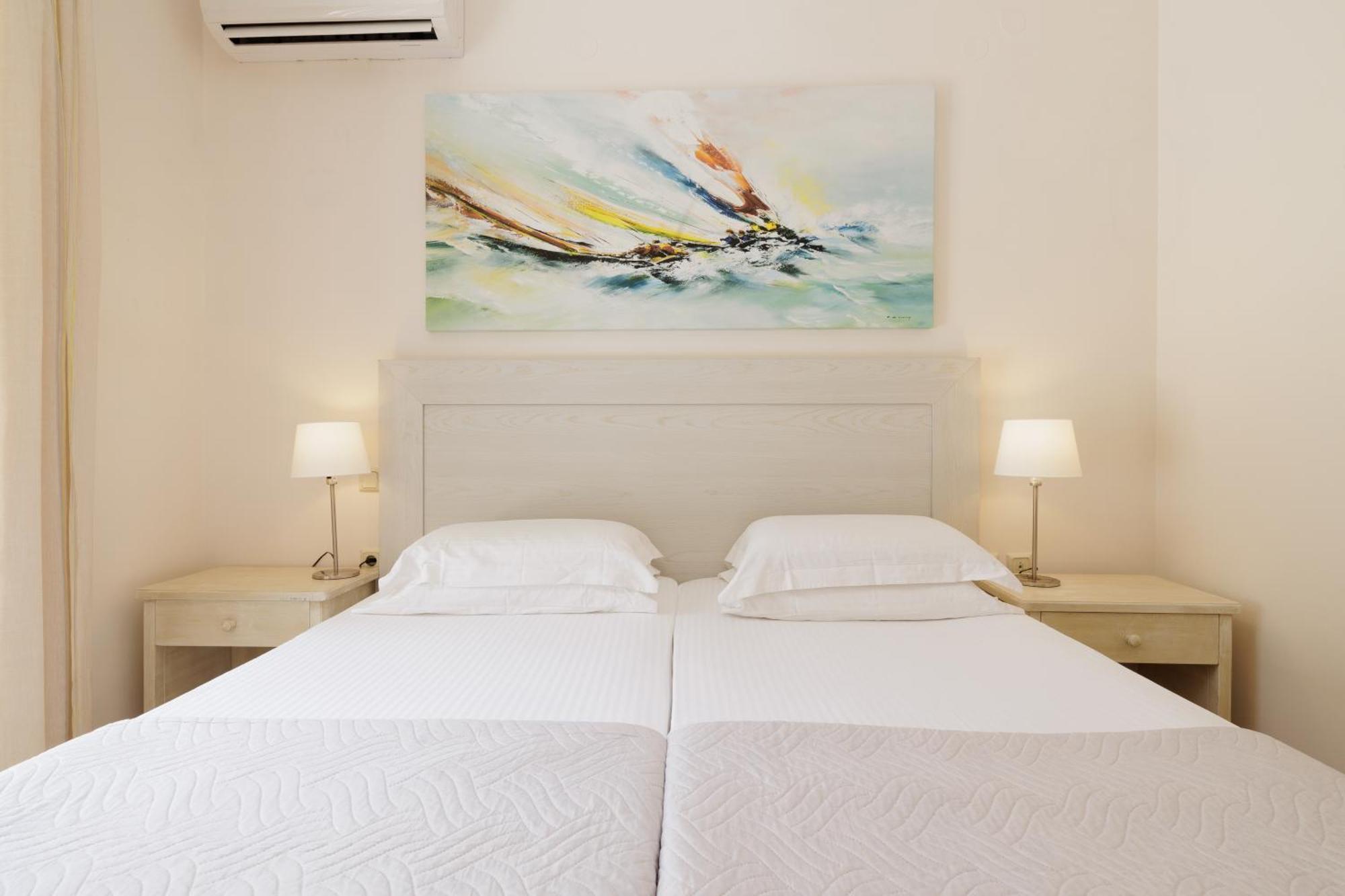 Beachfront Villa Victoras - With Private Beach Sidari  Ngoại thất bức ảnh